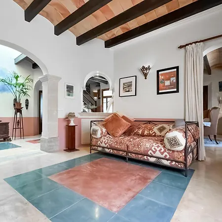 4 Bedroom Stunning In Porreres