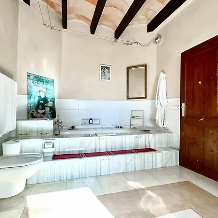 Holiday home 4 Bedroom Stunning In
