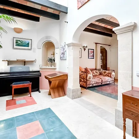 4 Bedroom Stunning In Holiday home