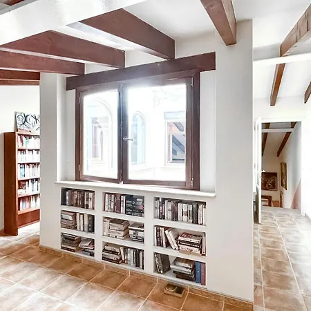 4 Bedroom Stunning In *